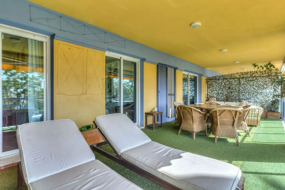 Terrasse von Wohnung zum Verkauf in Marbella mit Klimaanlage, Terrasse und Abstellraum
