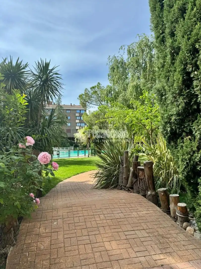 Garden of Flat for sale in Madrid  with Air Conditioner, Heating and Storage room