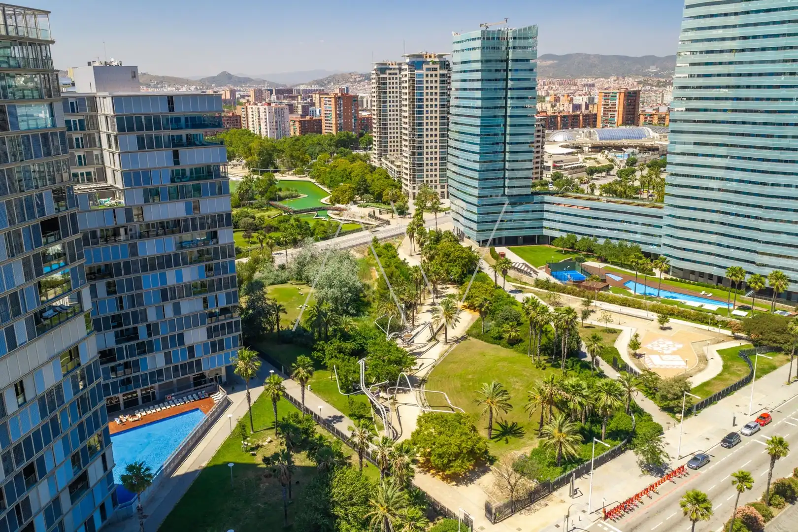 Außenansicht von Wohnung zum Verkauf in Barcelona mit Klimaanlage, Heizung und Terrasse