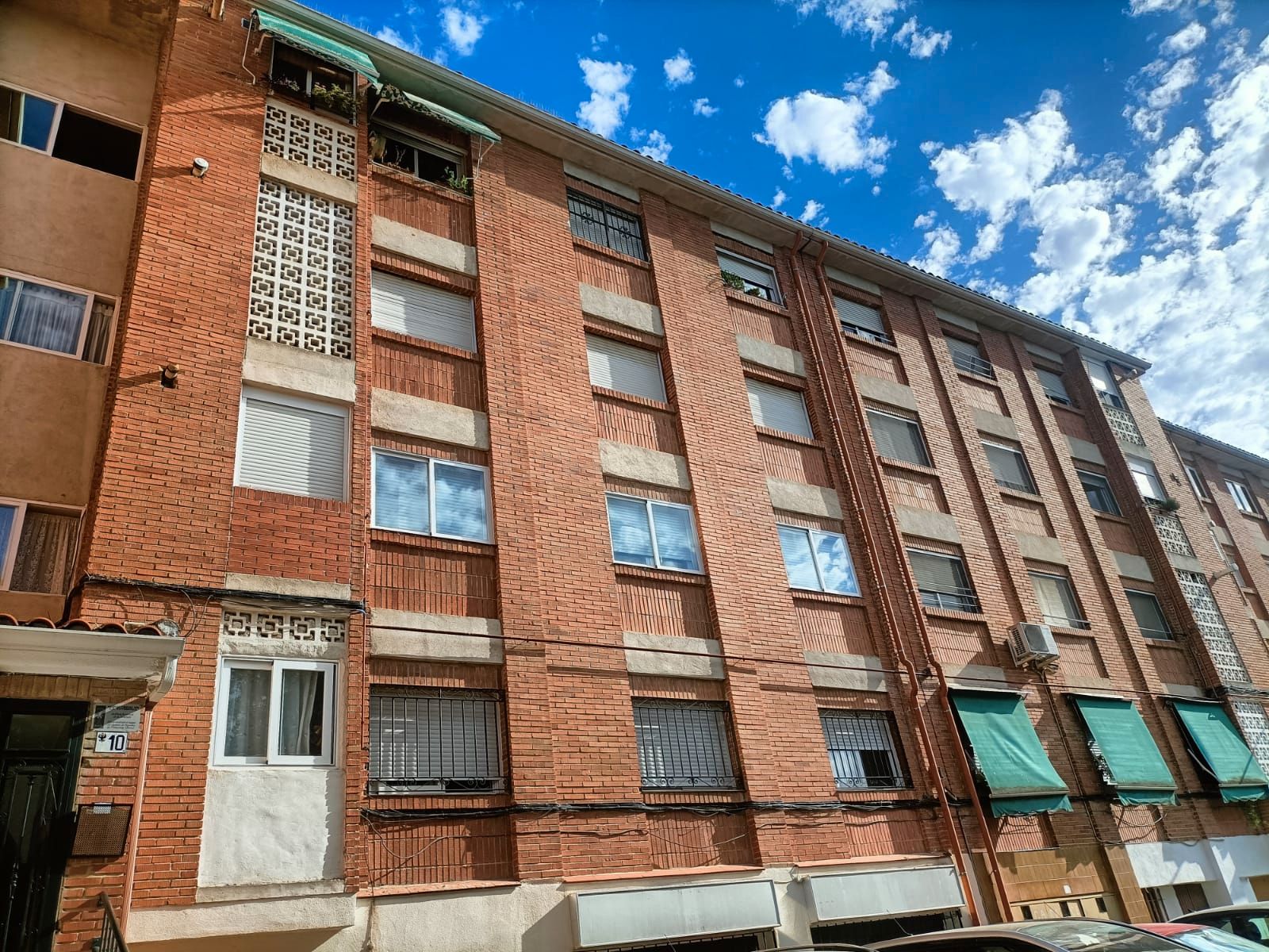Vista exterior de Piso en venta en  Toledo Capital con Amueblado