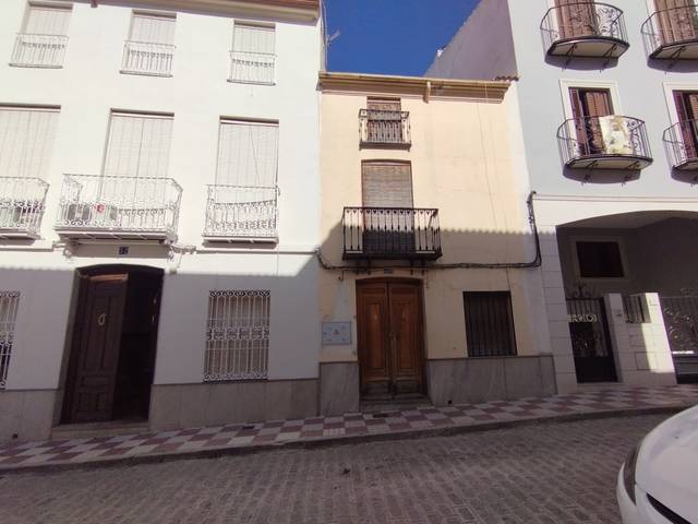 Casa adosada en Venta en Calle Parras Baja, 50 en Torredonjimeno