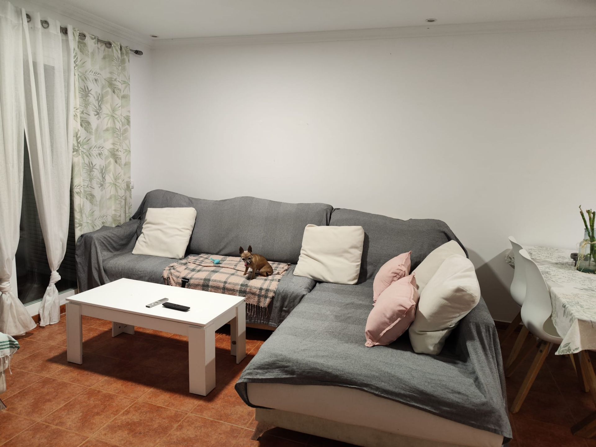 Sala d'estar de Pis en venda en La Línea de la Concepción amb Aire condicionat i Jardí privat