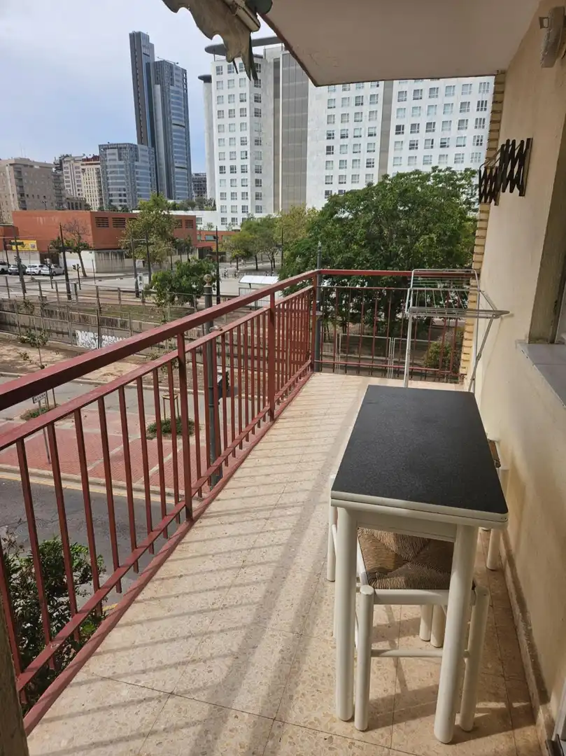 Habitació a Ciutat Fallera