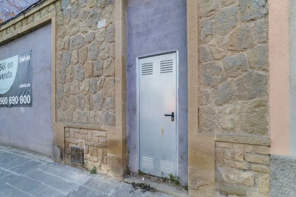 Exterior view of Office for sale in Manlleu