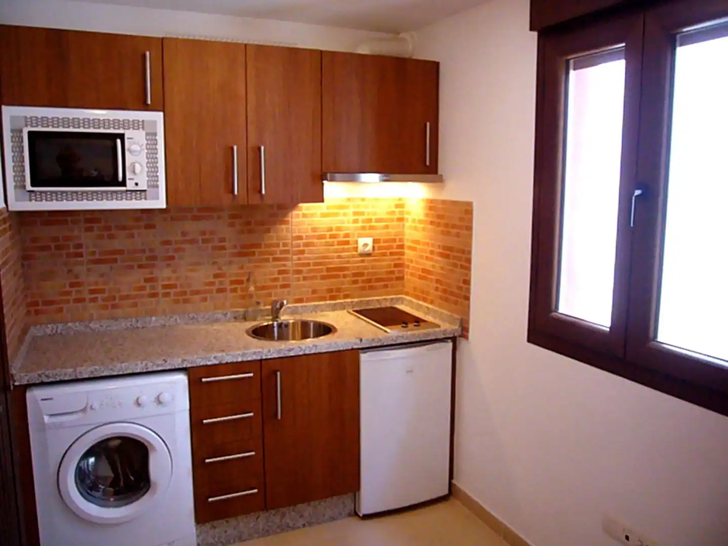 Küche von Wohnung zur Miete in Granada mit Heizung, Möbliert und Balkon