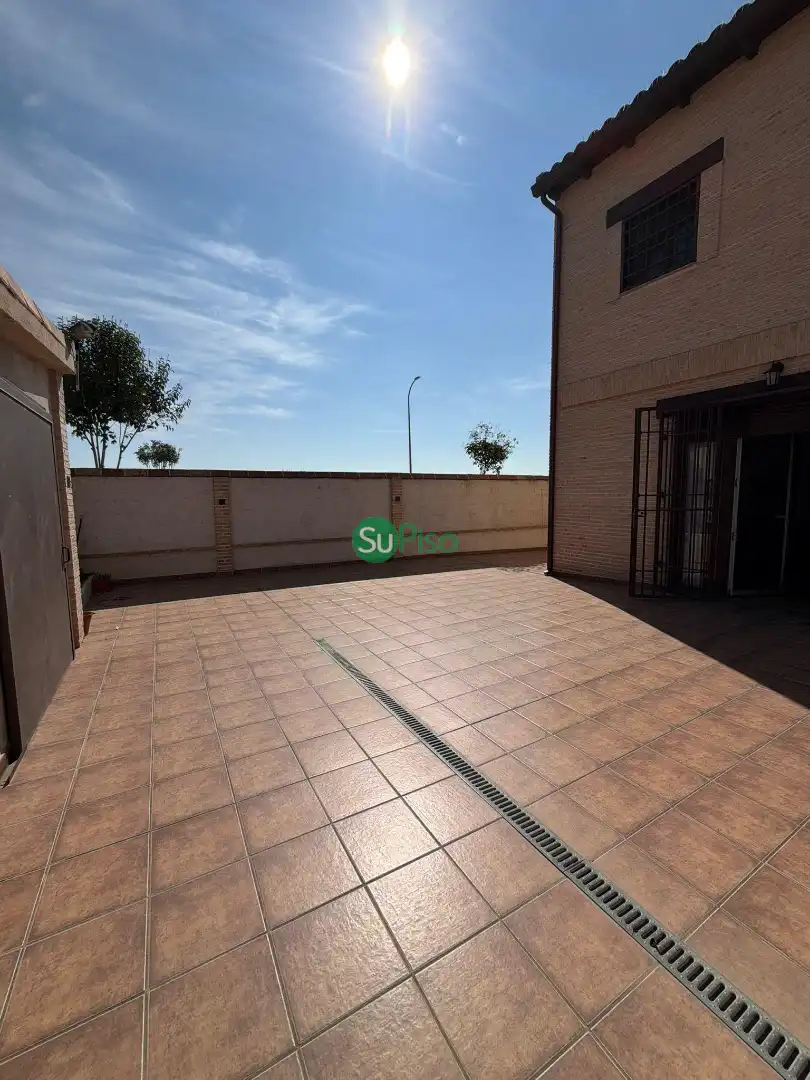 Chalet con jardín en venta en Calle Portugal 2, imagen 15