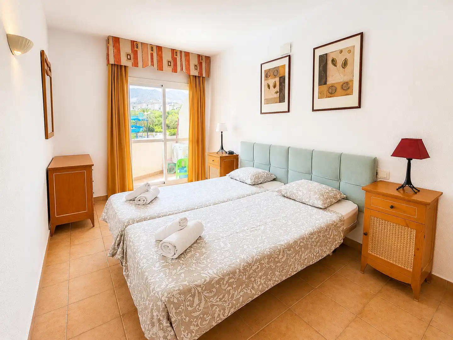 Dormitori de Apartament en venda en Benalmádena amb Aire condicionat, Terrassa i Moblat