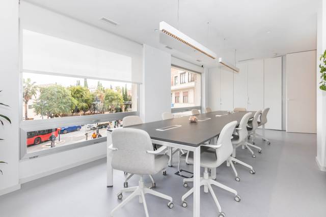 Oficina en Alquiler en Carrer de Guillem de Castro en El Botànic