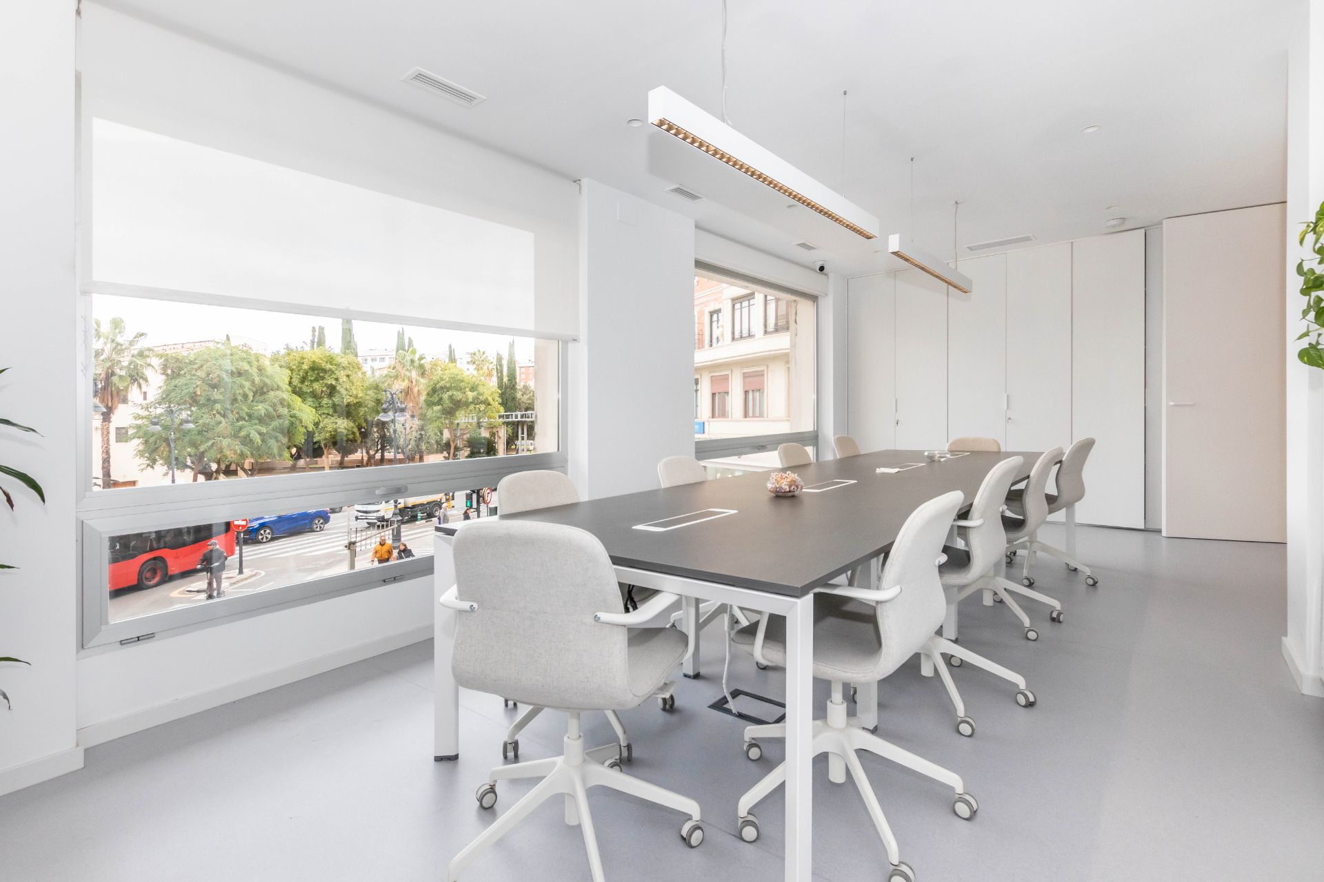 Office to rent in  Valencia Capital  with Air Conditioner, Heating and Furnished