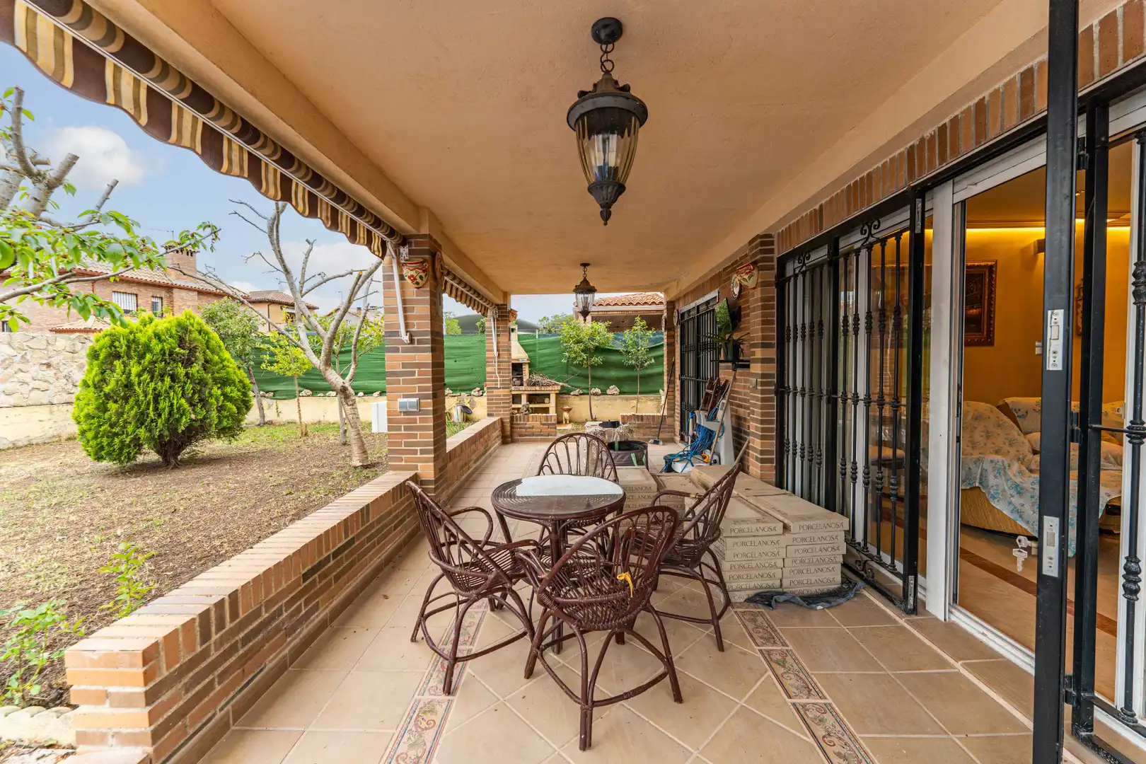 Terrassa de Casa o xalet en venda en Serranillos del Valle amb Aire condicionat, Calefacció i Jardí privat