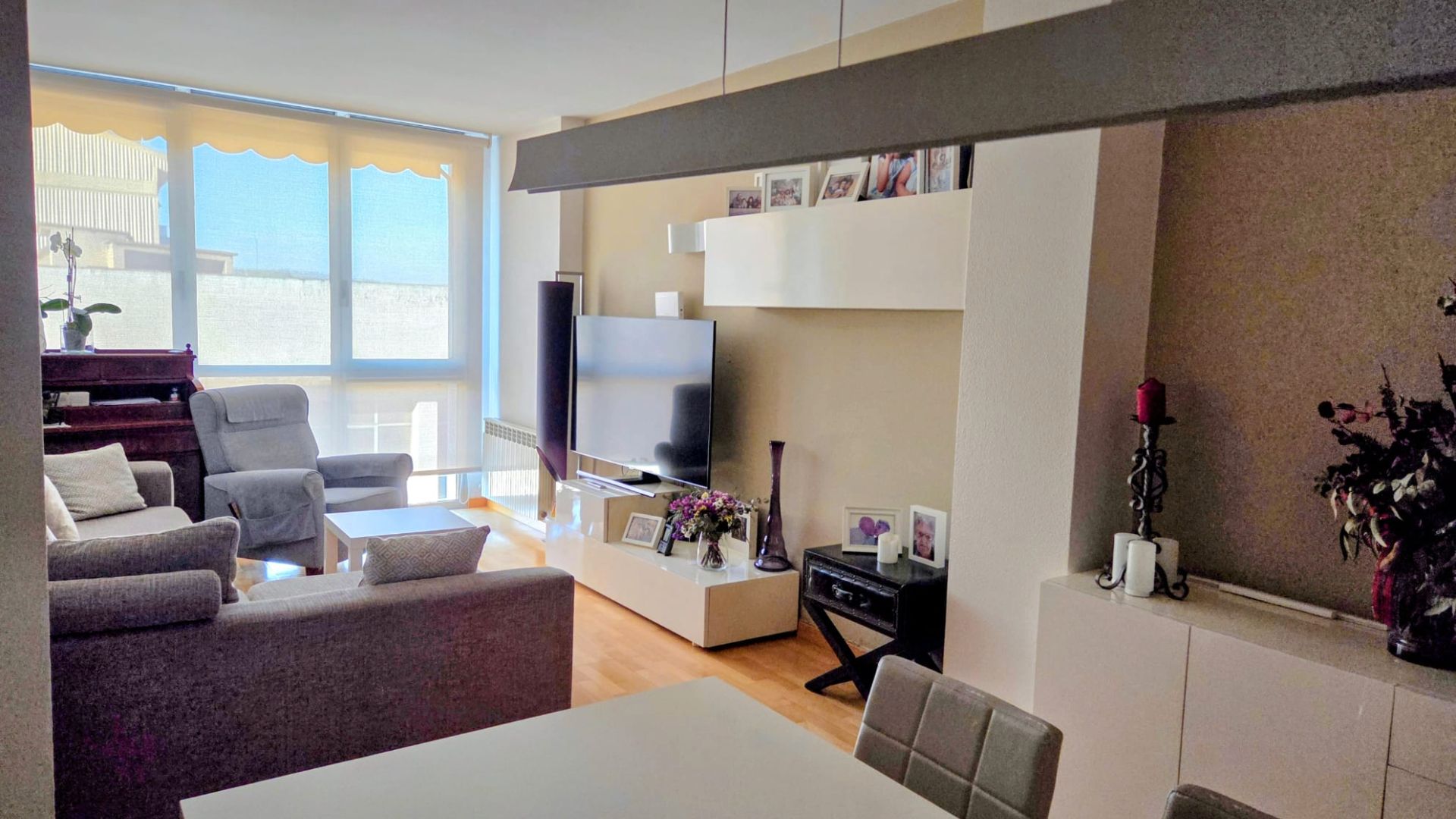 Living room of Flat to rent in Sabadell  with Air Conditioner, Heating and Parquet flooring