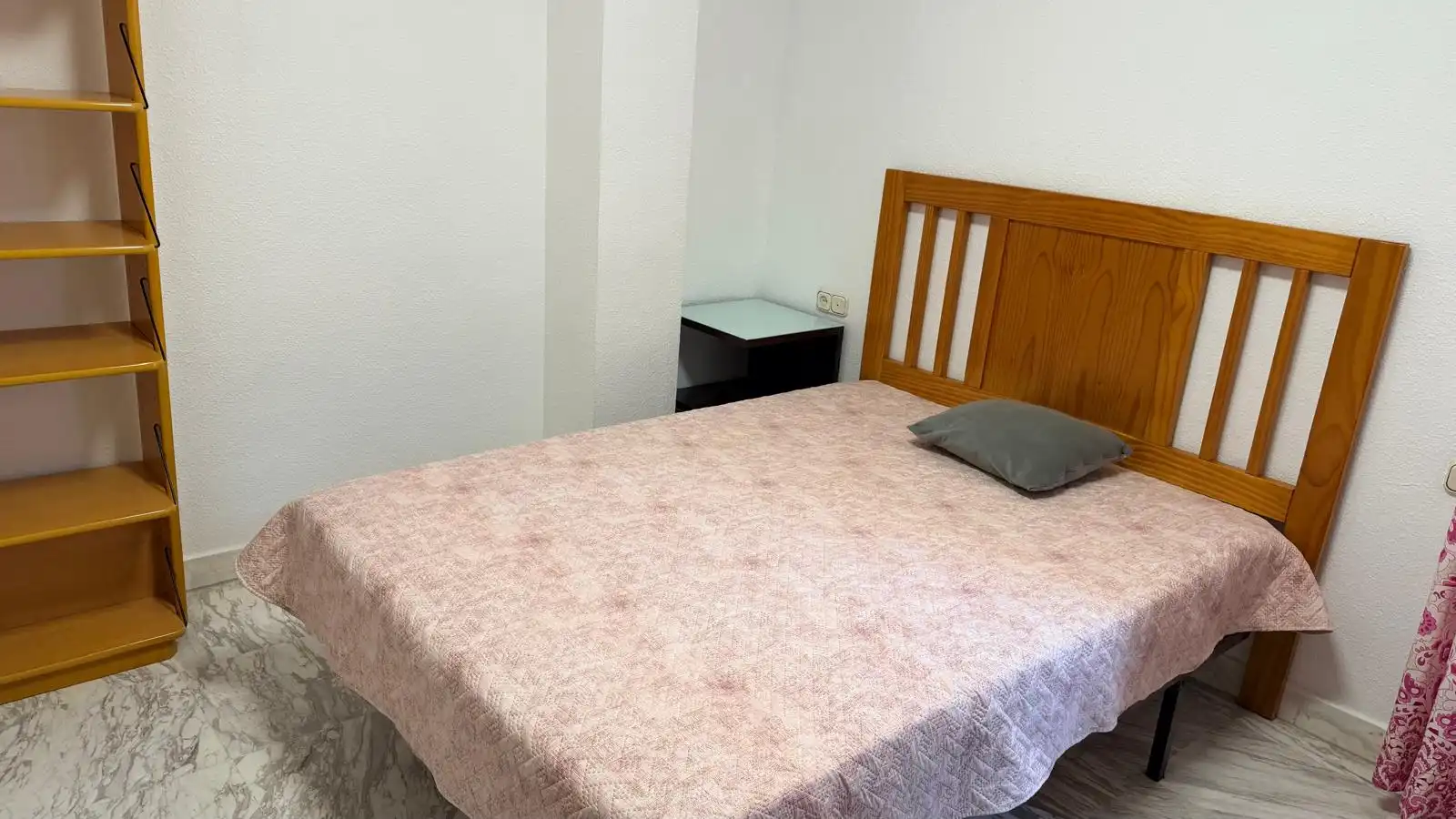 Flat for rent in Calle Conde Cifuentes, 17, Fígares