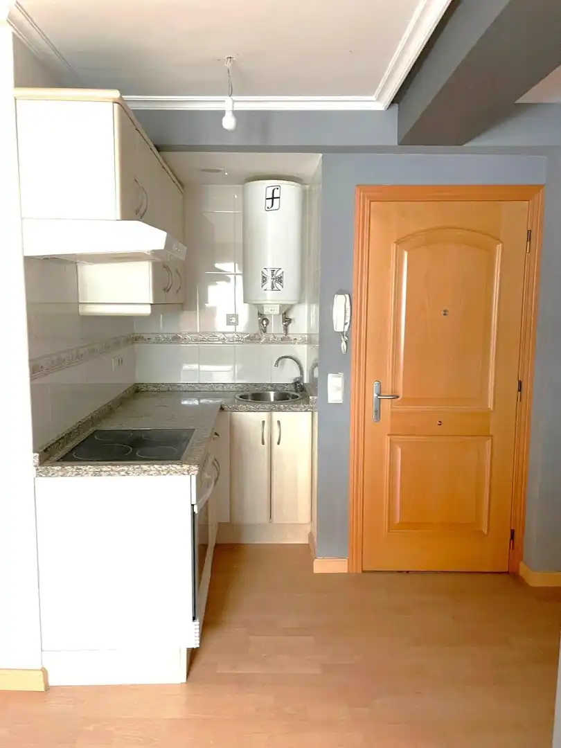 Cuina de Apartament en venda en Aller amb Calefacció