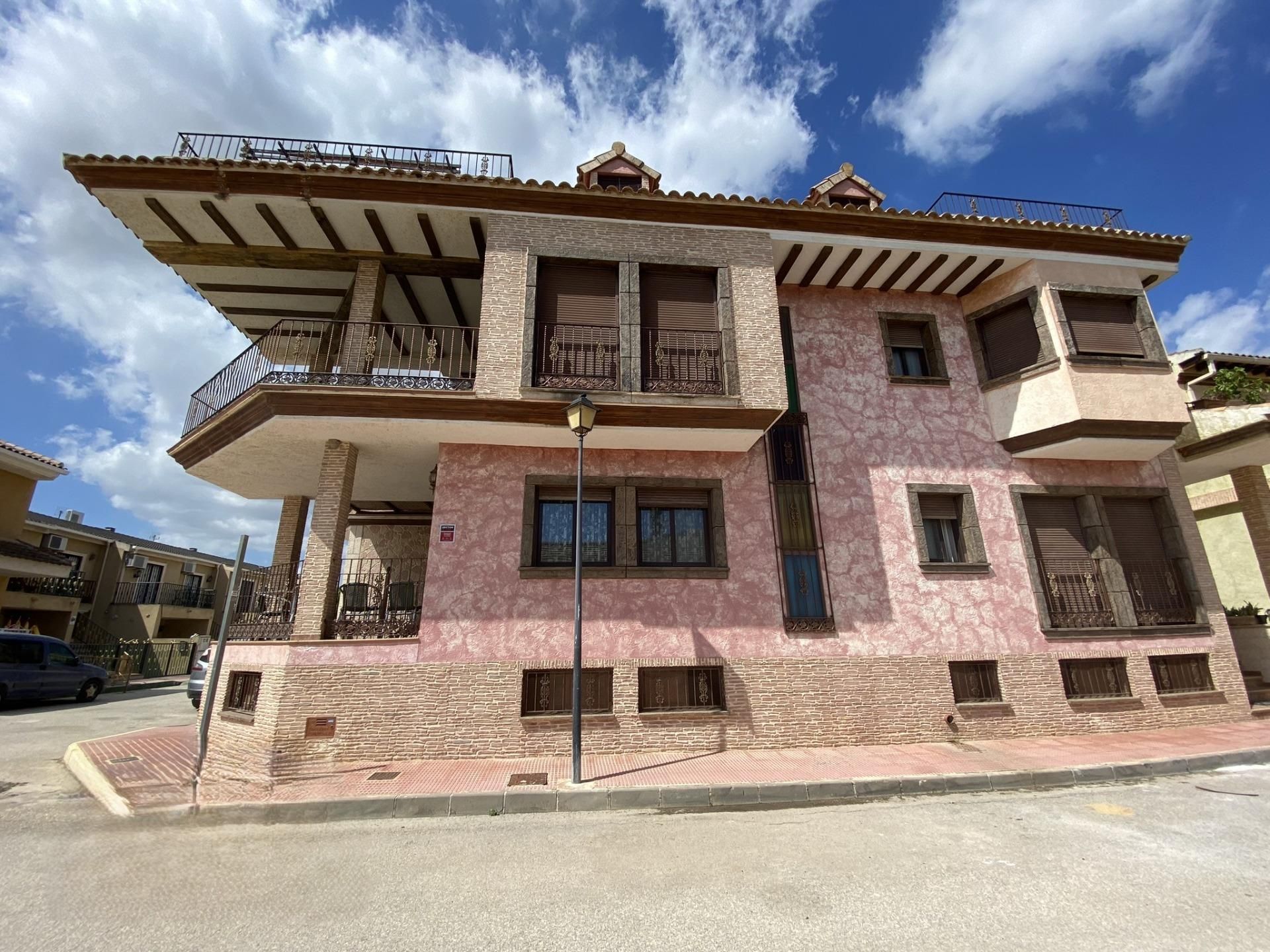 Vista exterior de Casa adosada en venda en Daya Nueva amb Aire condicionat, Calefacció i Terrassa
