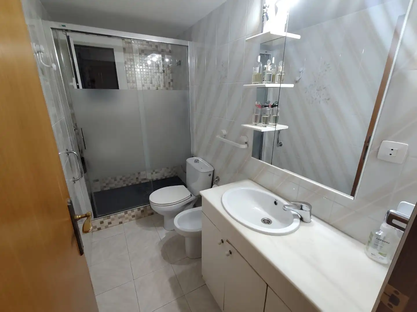 Bathroom of Flat for rent in Molins de Rei  with Balcony