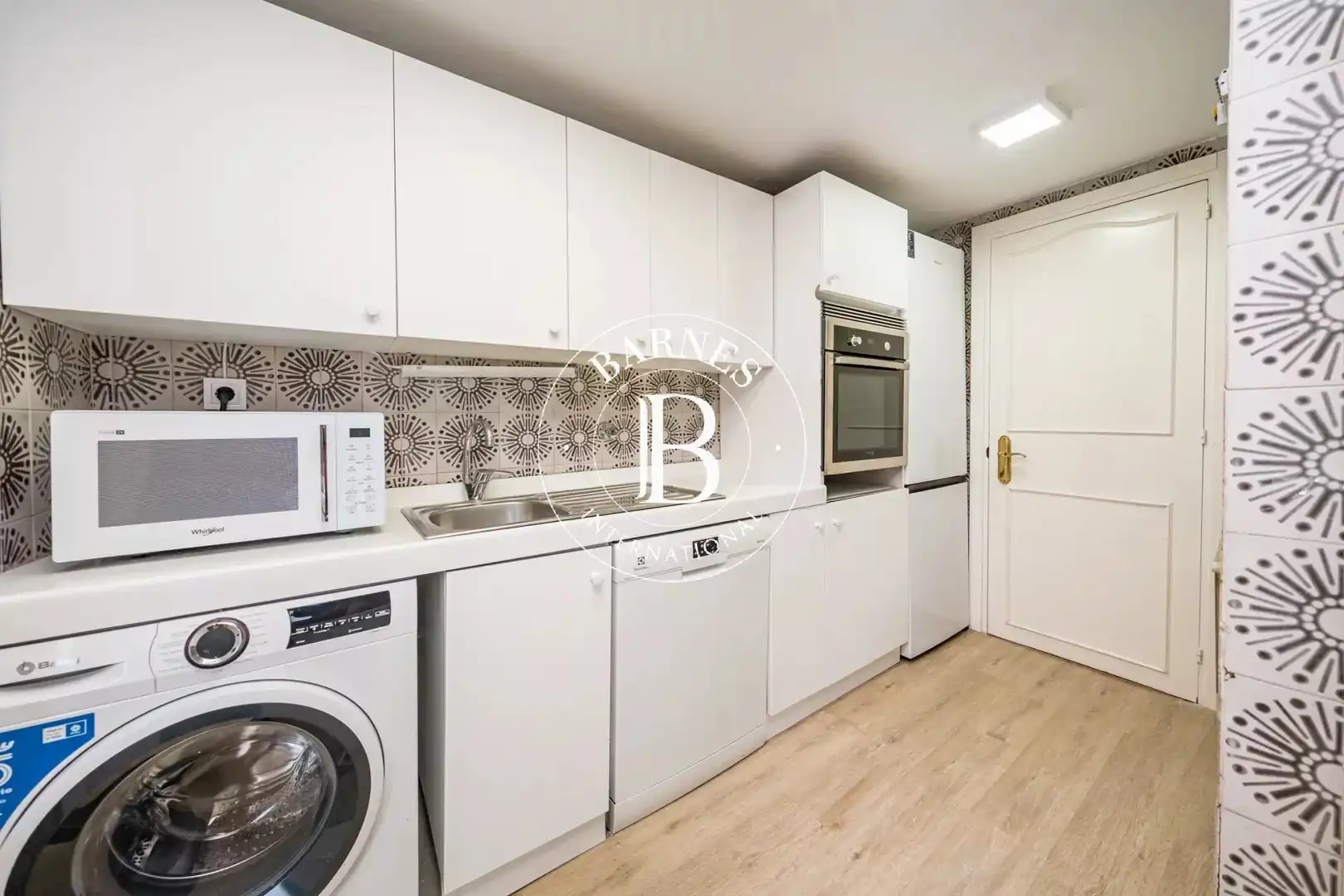 Kitchen of Flat for rent in Madrid  with Air Conditioner, Heating and Private garden