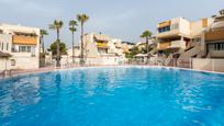 Swimming pool of Apartment for sale in  Valencia Capital  with Air Conditioner, Heating and Private garden