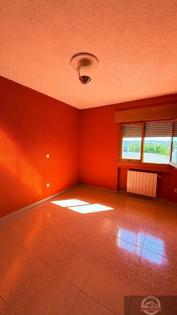 Dormitori de Casa o xalet en venda en Galapagar amb Calefacció, Terrassa i Traster