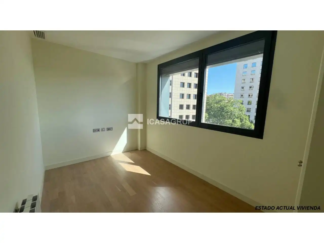 Flat for sale in Barcelona  with Air Conditioner, Heating and Parquet flooring