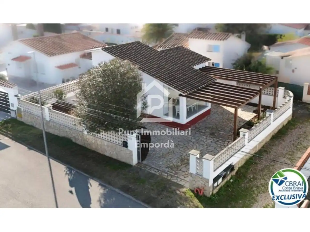 Vista exterior de Casa o xalet en venda en Roses amb Aire condicionat, Calefacció i Parquet