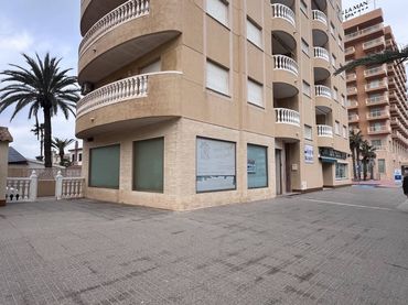 Local comercial en venta en Aluse 1 6