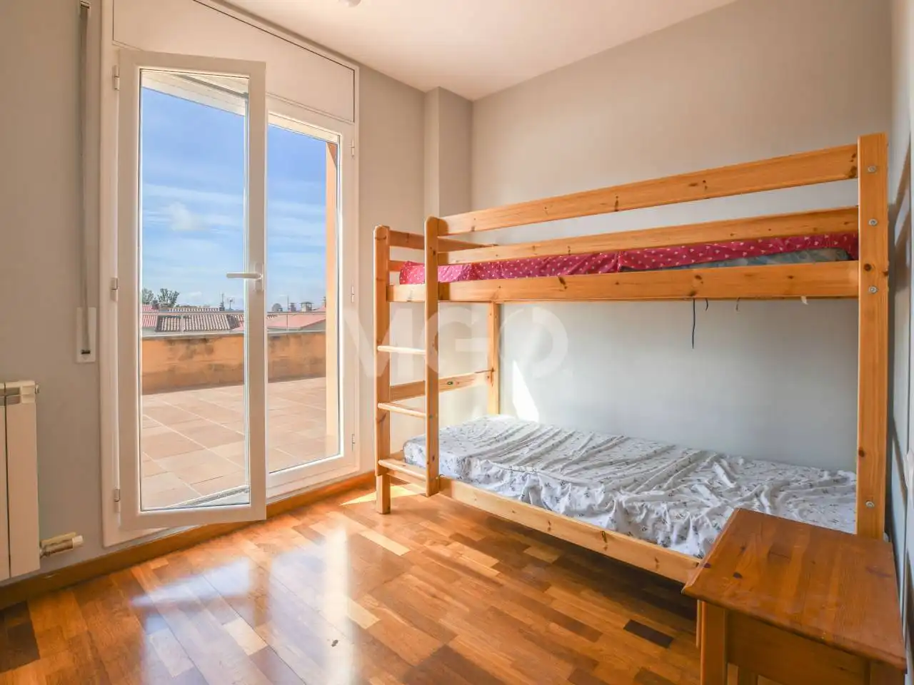 Dormitori de Pis en venda en Sant Pere de Torelló amb Parquet, Terrassa i Alarma