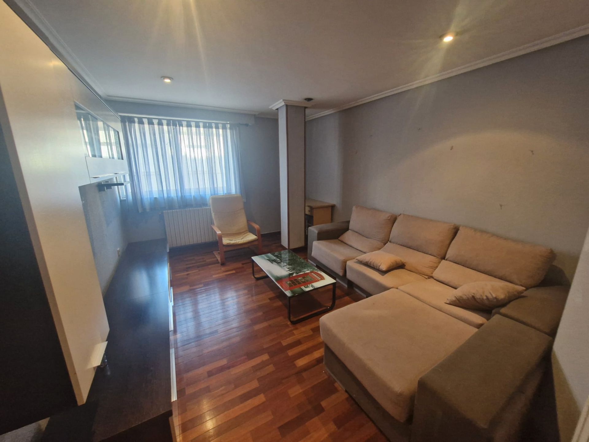 Living room of Flat for sale in Ourense Capital   with Heating, Parquet flooring and Furnished