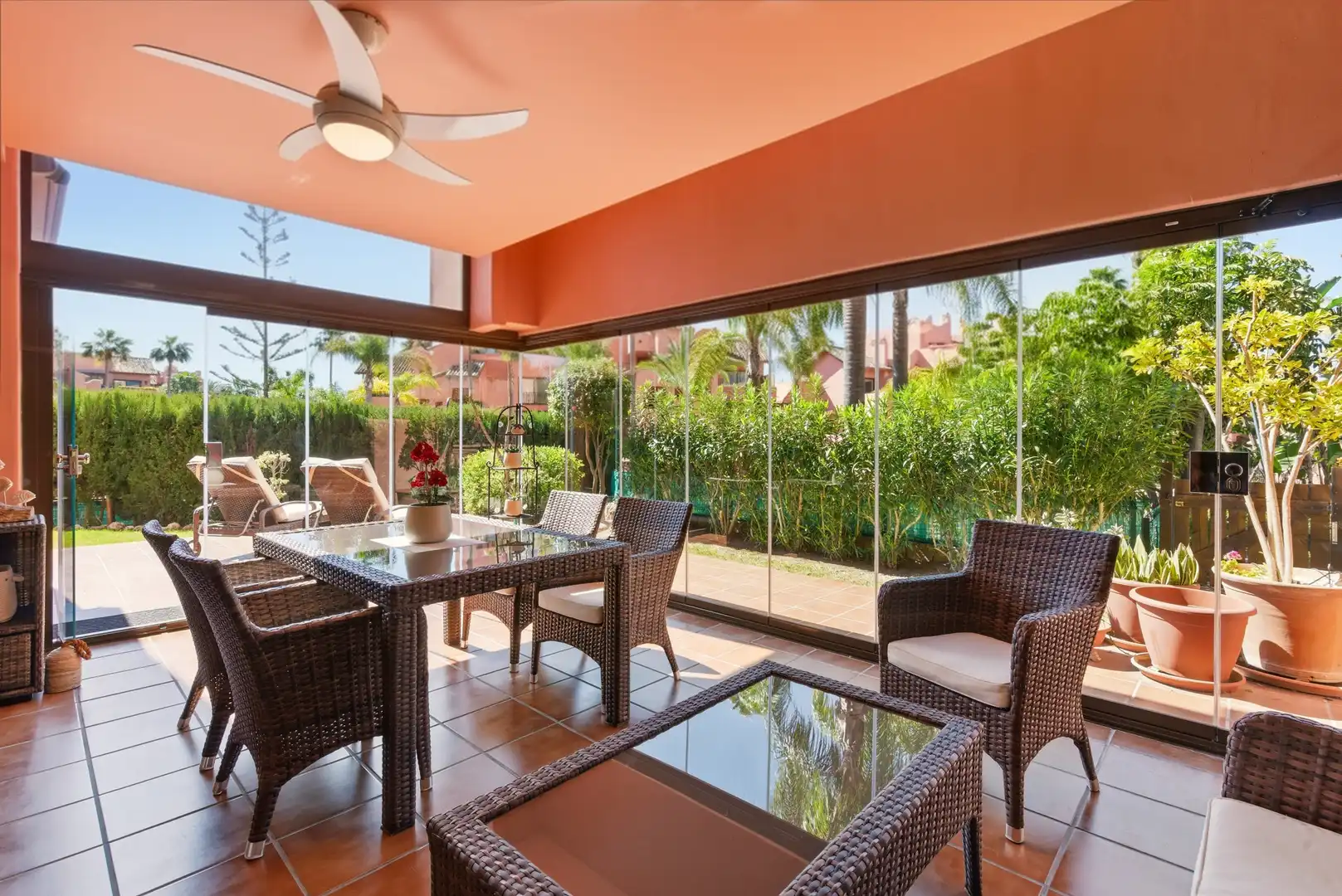 Terrassa de Planta baixa en venda en Estepona amb Aire condicionat, Jardí privat i Terrassa