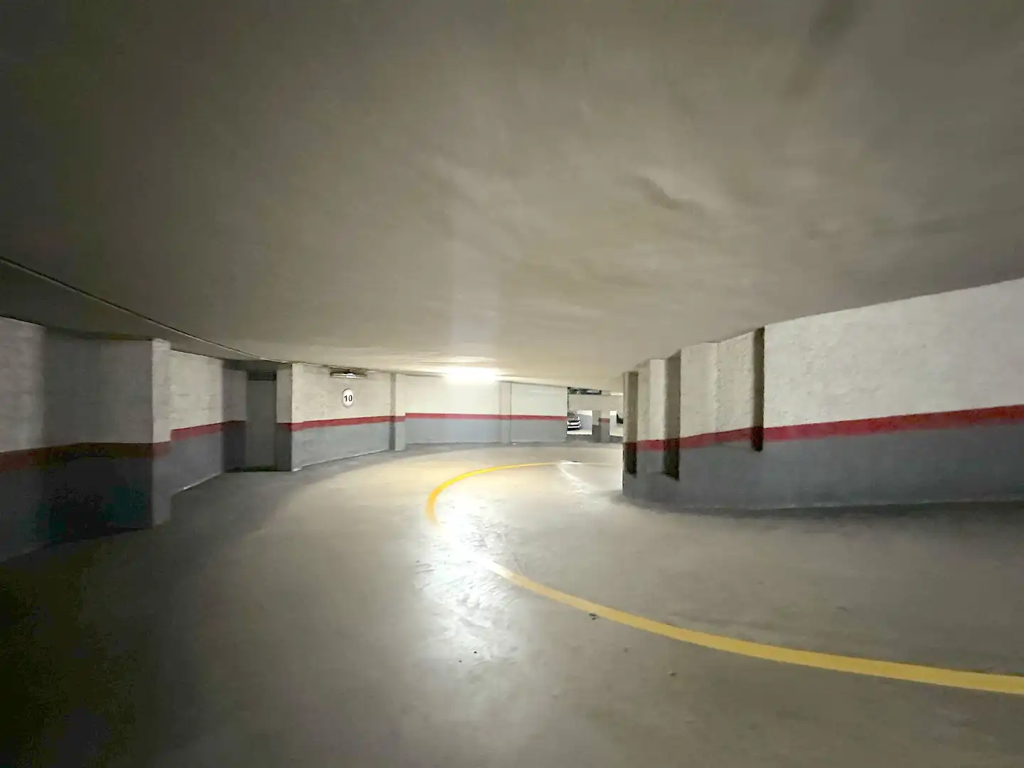 Einzelparkplatz mit Aufzug zum Verkauf in Calle Tome Cano 10, imagen 8