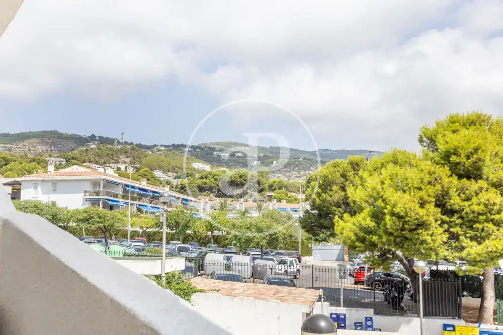 Vista exterior de Pis en venda en Alcalà de Xivert amb Aire condicionat, Calefacció i Jardí privat