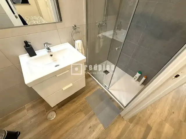 Badezimmer von Loft zum Verkauf in Madrid mit Klimaanlage, Heizung und Privatgarten
