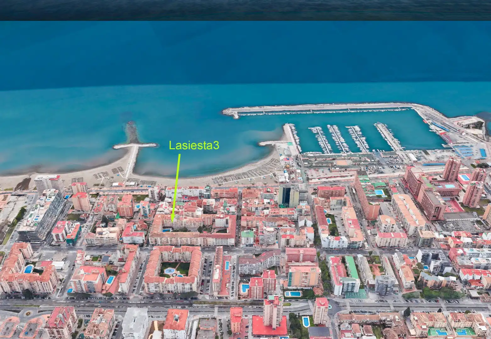 Außenansicht von Wohnung zur Miete in Fuengirola mit Klimaanlage, Heizung und Privatgarten