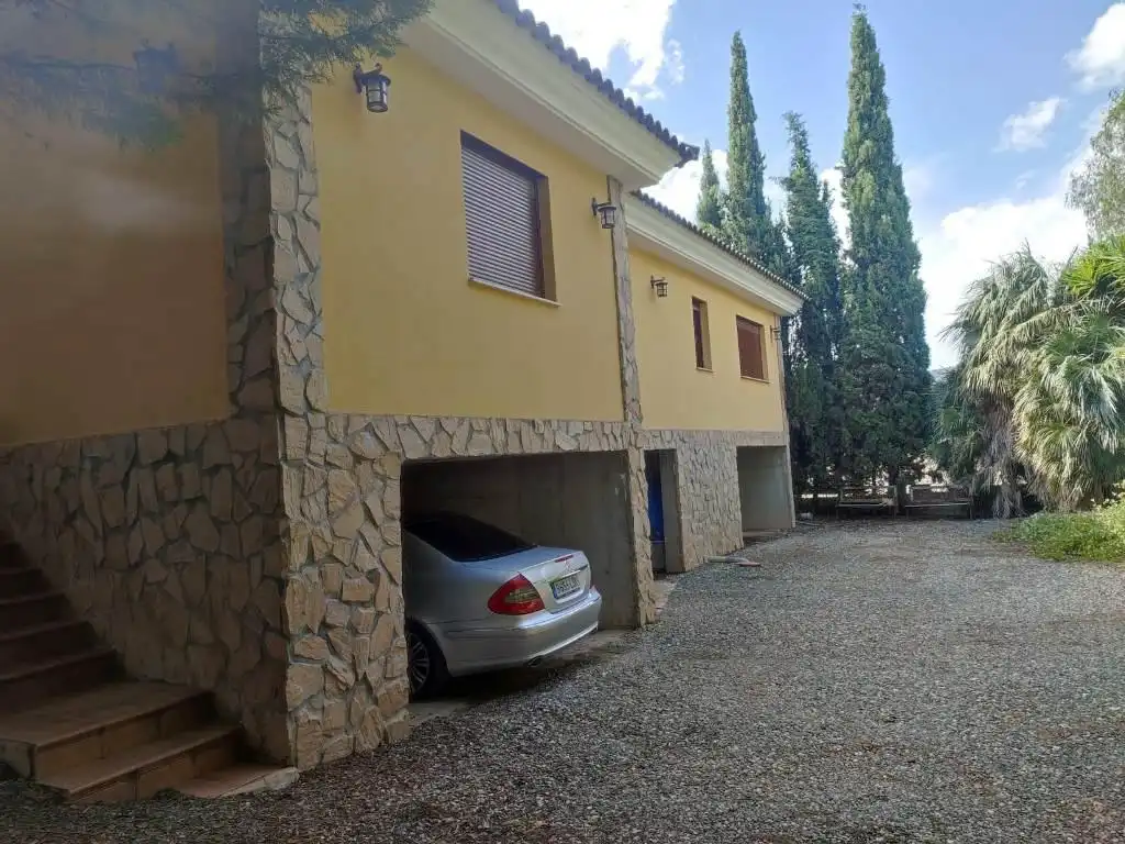 Vista exterior de Casa o xalet en venda en Totana amb Calefacció, Jardí privat i Terrassa