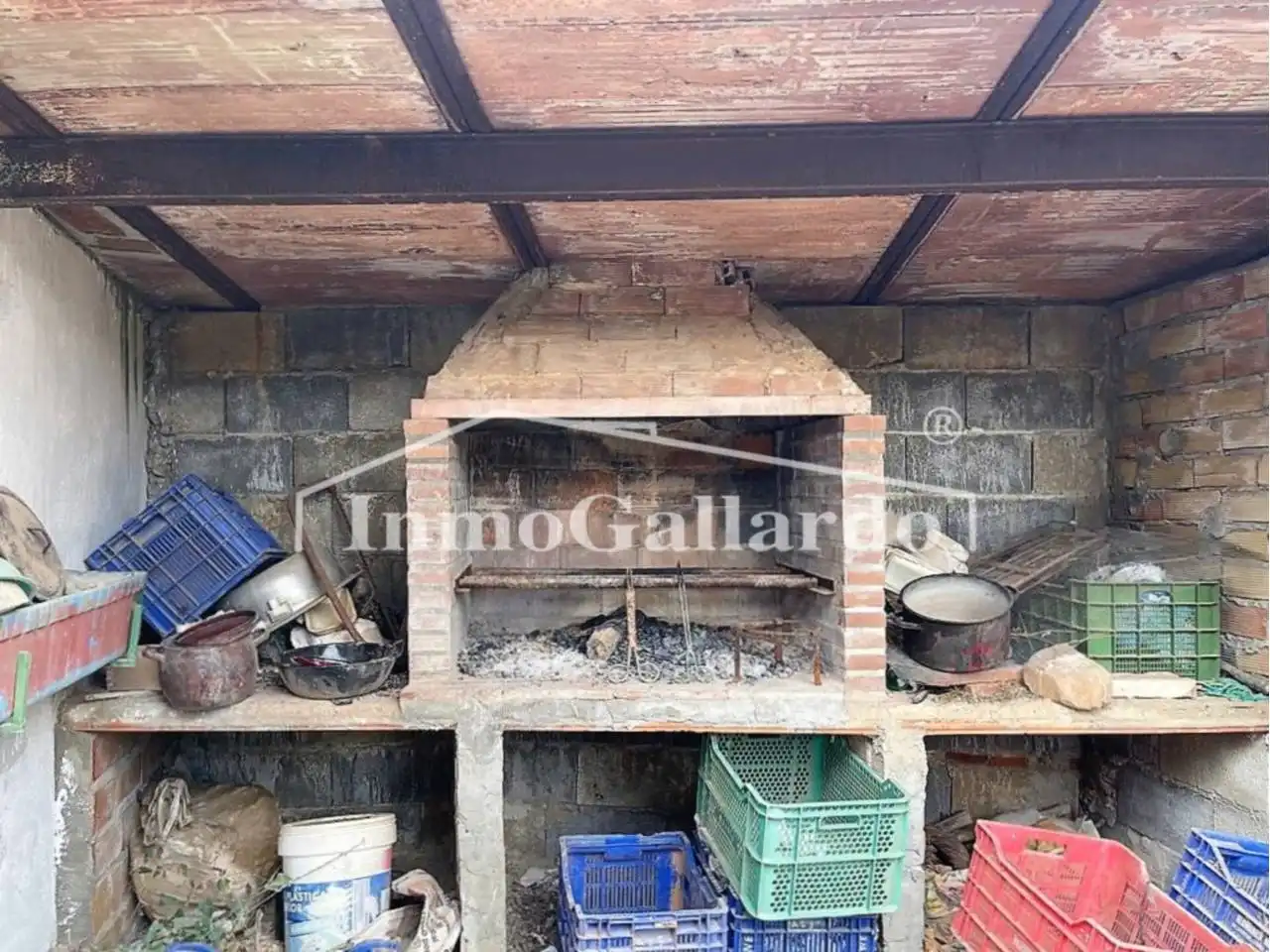 Houses for sale in Comares  with Private garden