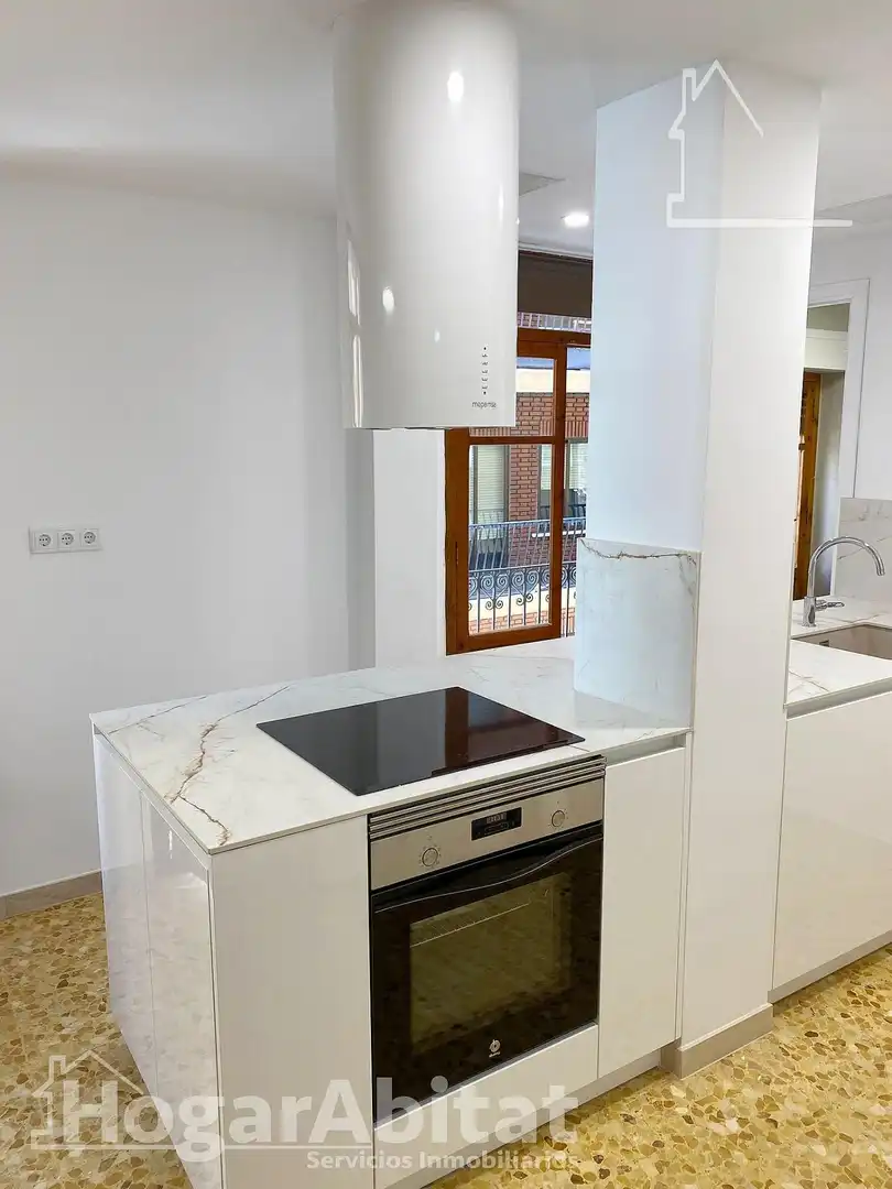 Cuina de Pis en venda en Alzira amb Calefacció, Moblat i Balcó