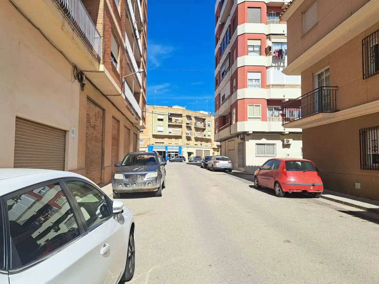Vista exterior de Local en venda en Requena