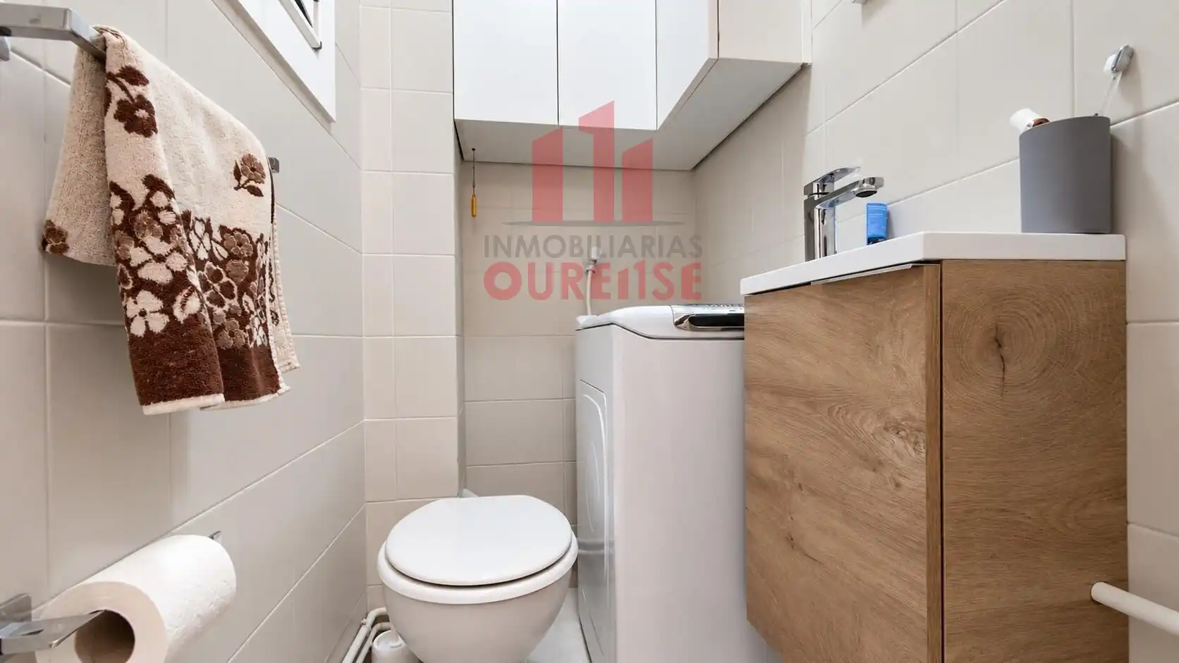 Bathroom of Flat for sale in Couto