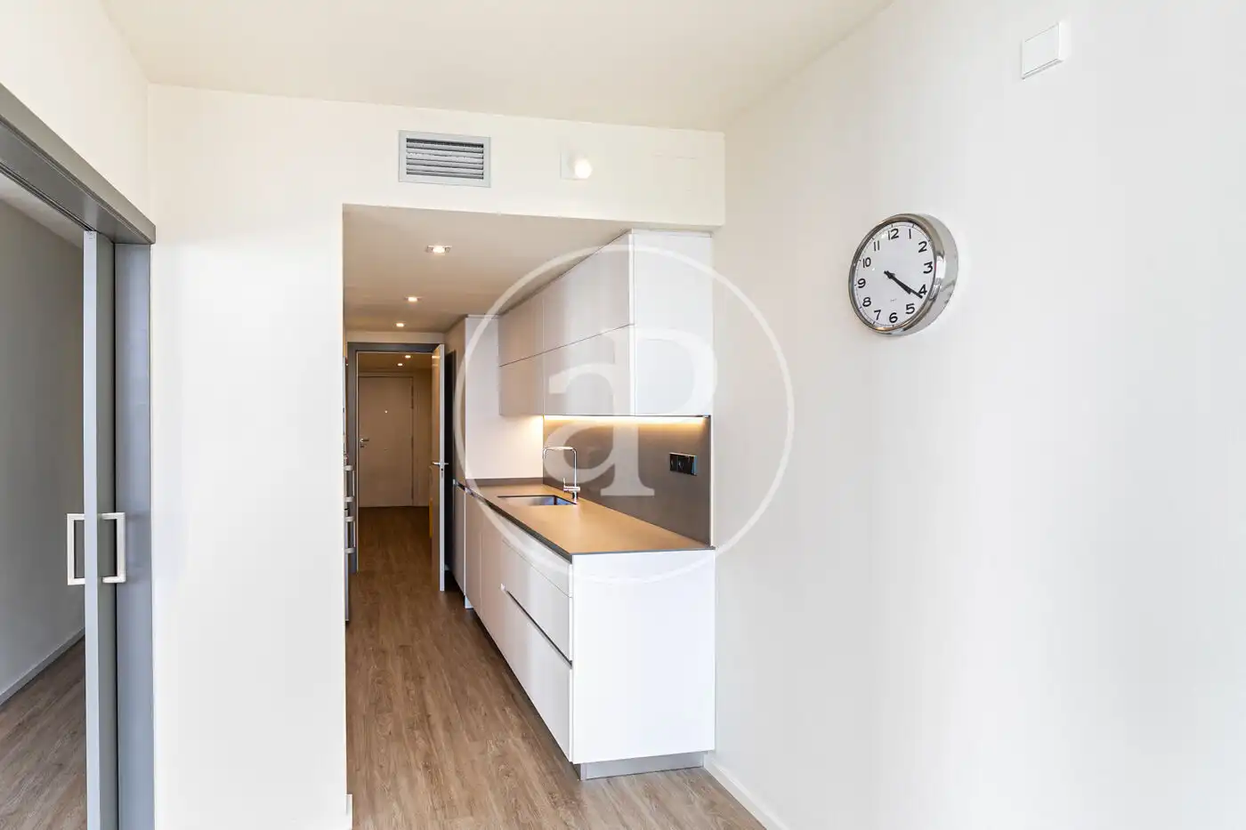 Küche von Wohnung zum Verkauf in Barcelona mit Klimaanlage, Heizung und Terrasse