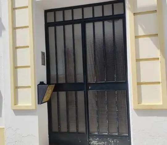 Piso en venta en Calle Calle Ruiseñor 10, imagen 2