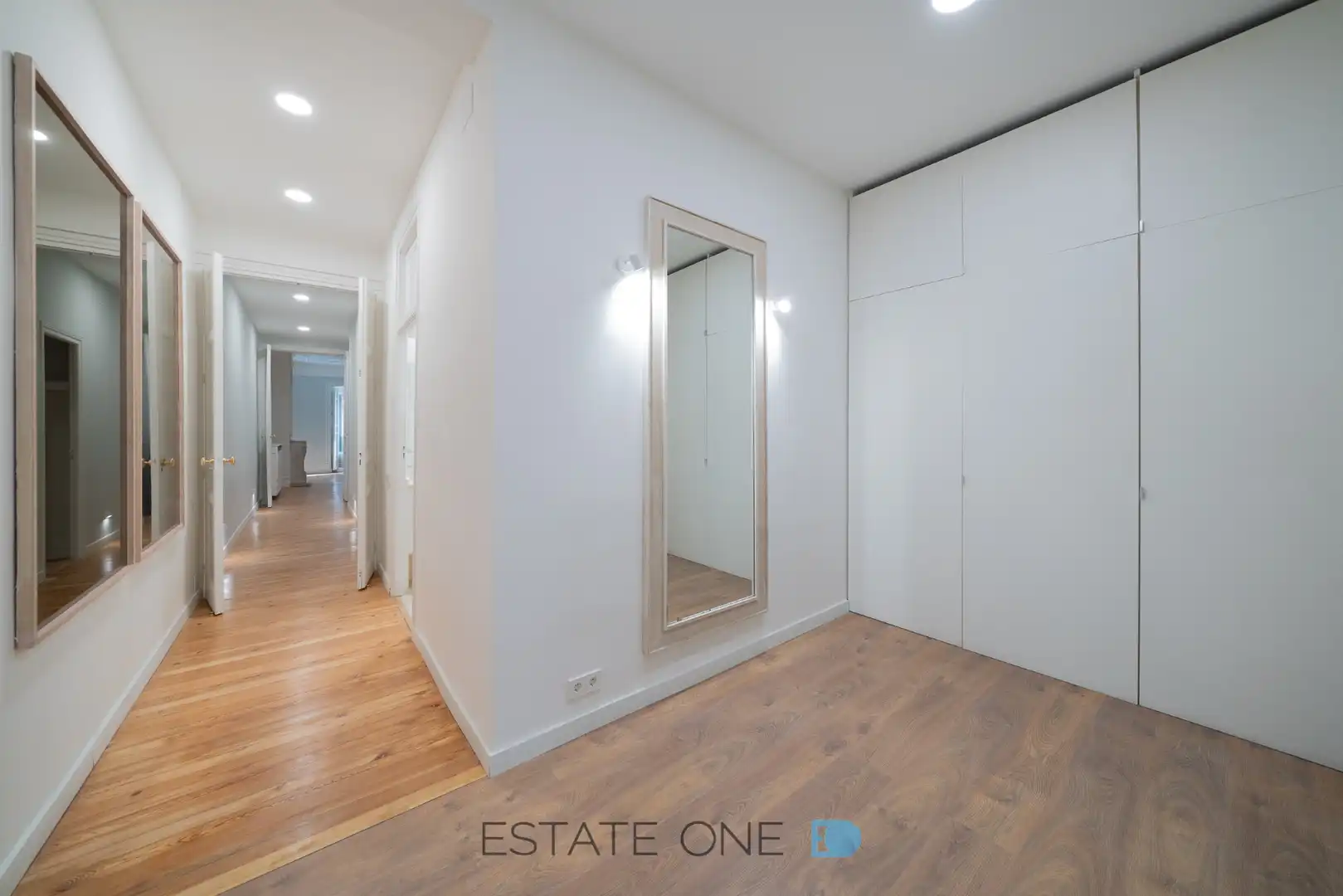 Ground floor for rent in Calle de Lope de Vega, Cortes - Huertas