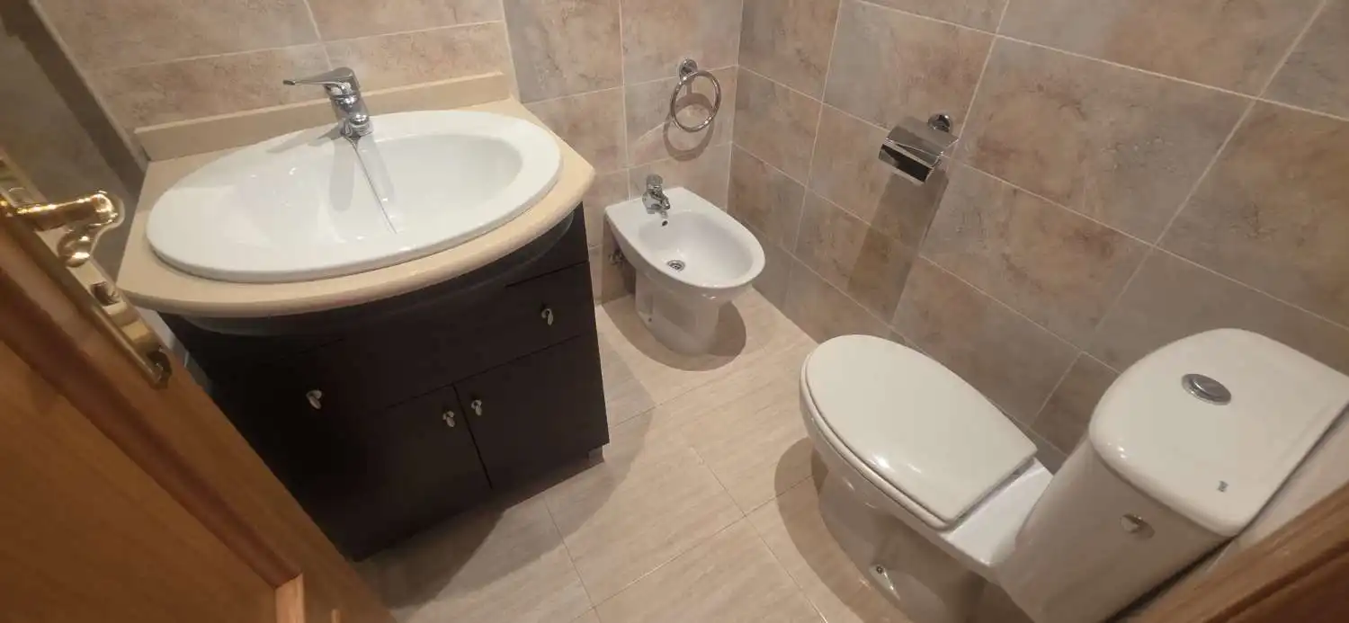 Bathroom of Apartments for sale in Oropesa del Mar / Orpesa  with Air Conditioner, Terrace and Swimming Pool