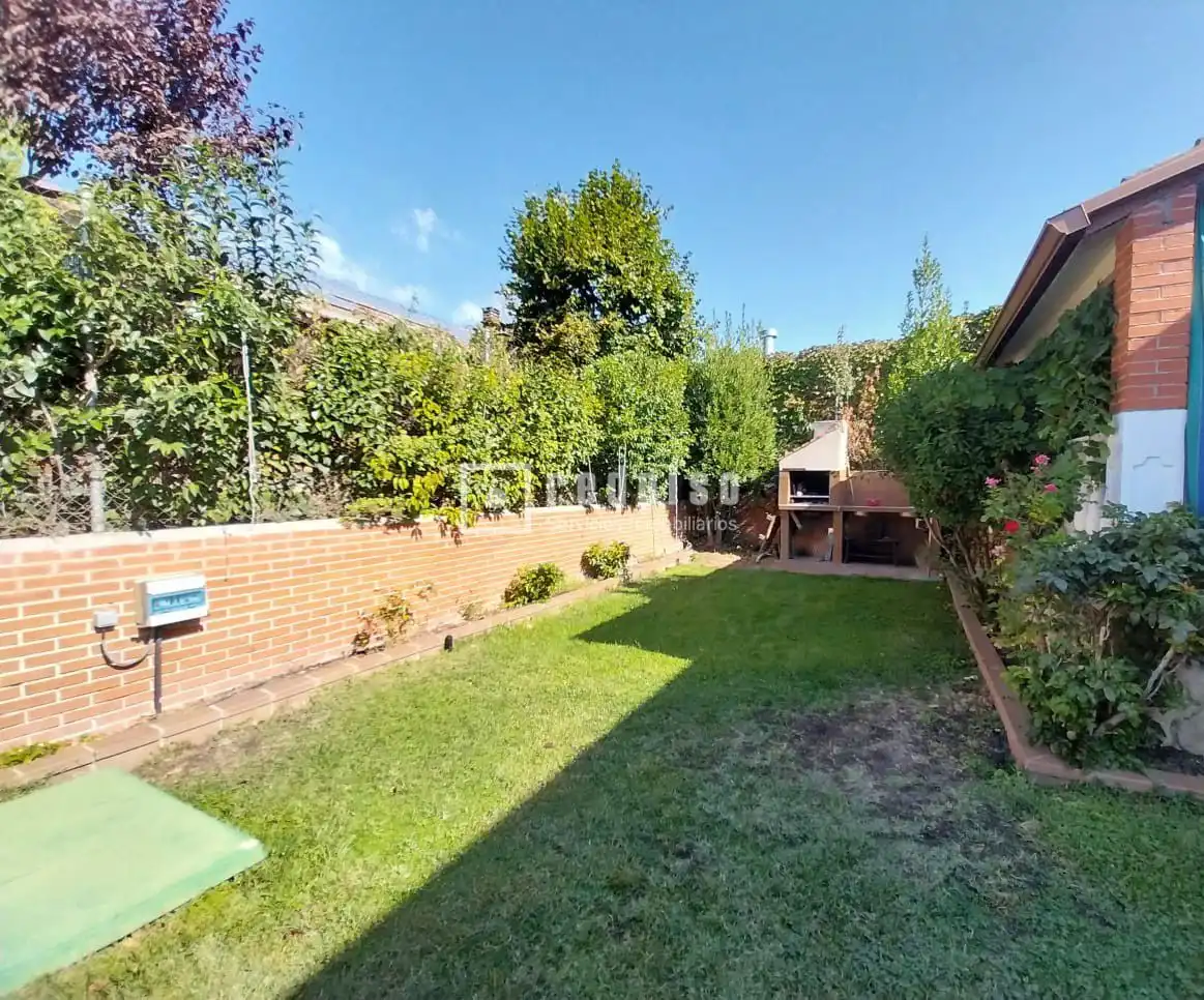Villa con piscina in vendita a  Urbanizaciones, imagen 9