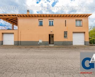 Vista exterior de Casa o xalet en venda en Les Preses amb Terrassa i Balcó