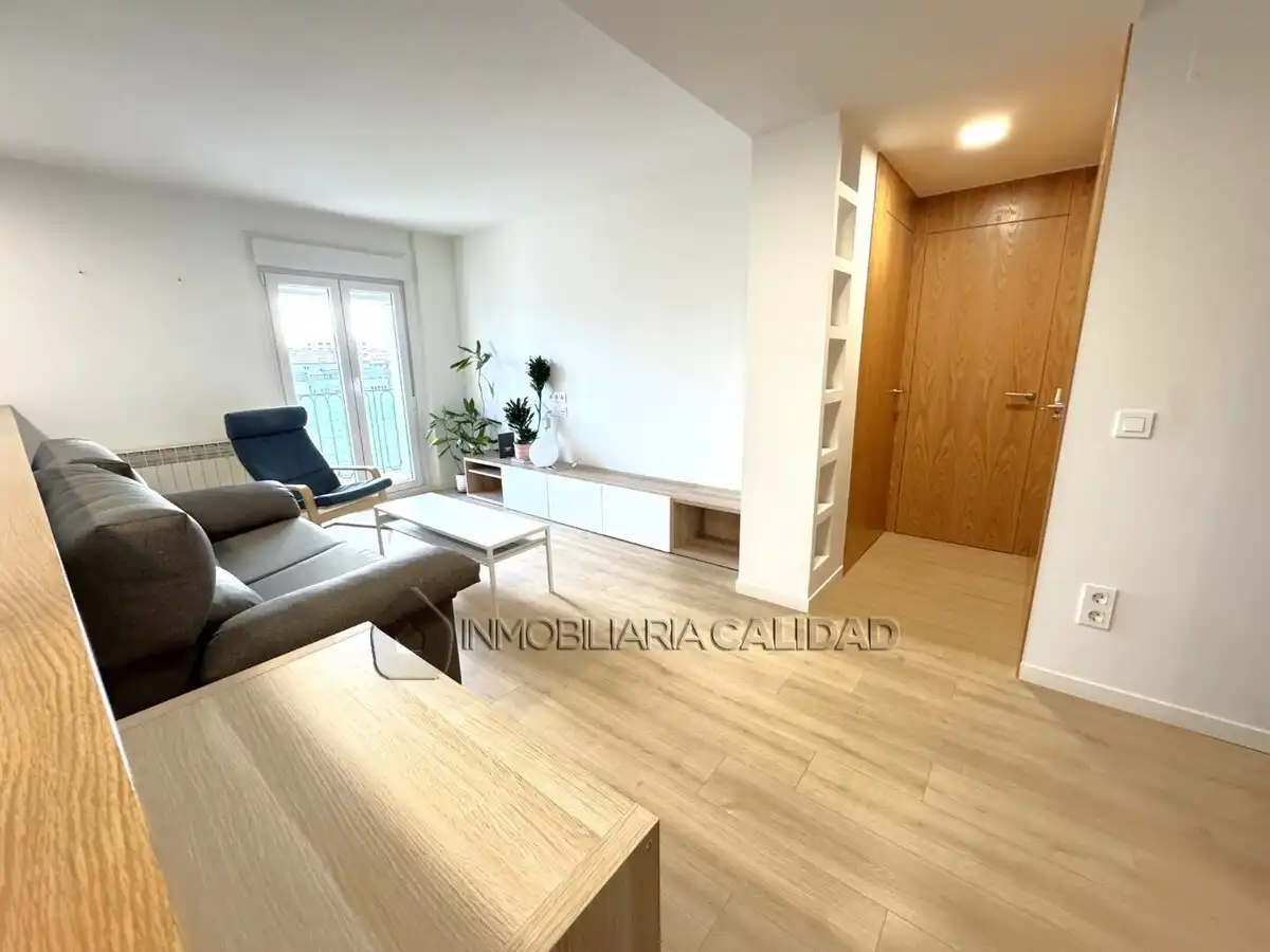 Living room of Flat for rent in Burgos  with Heating and Furnished