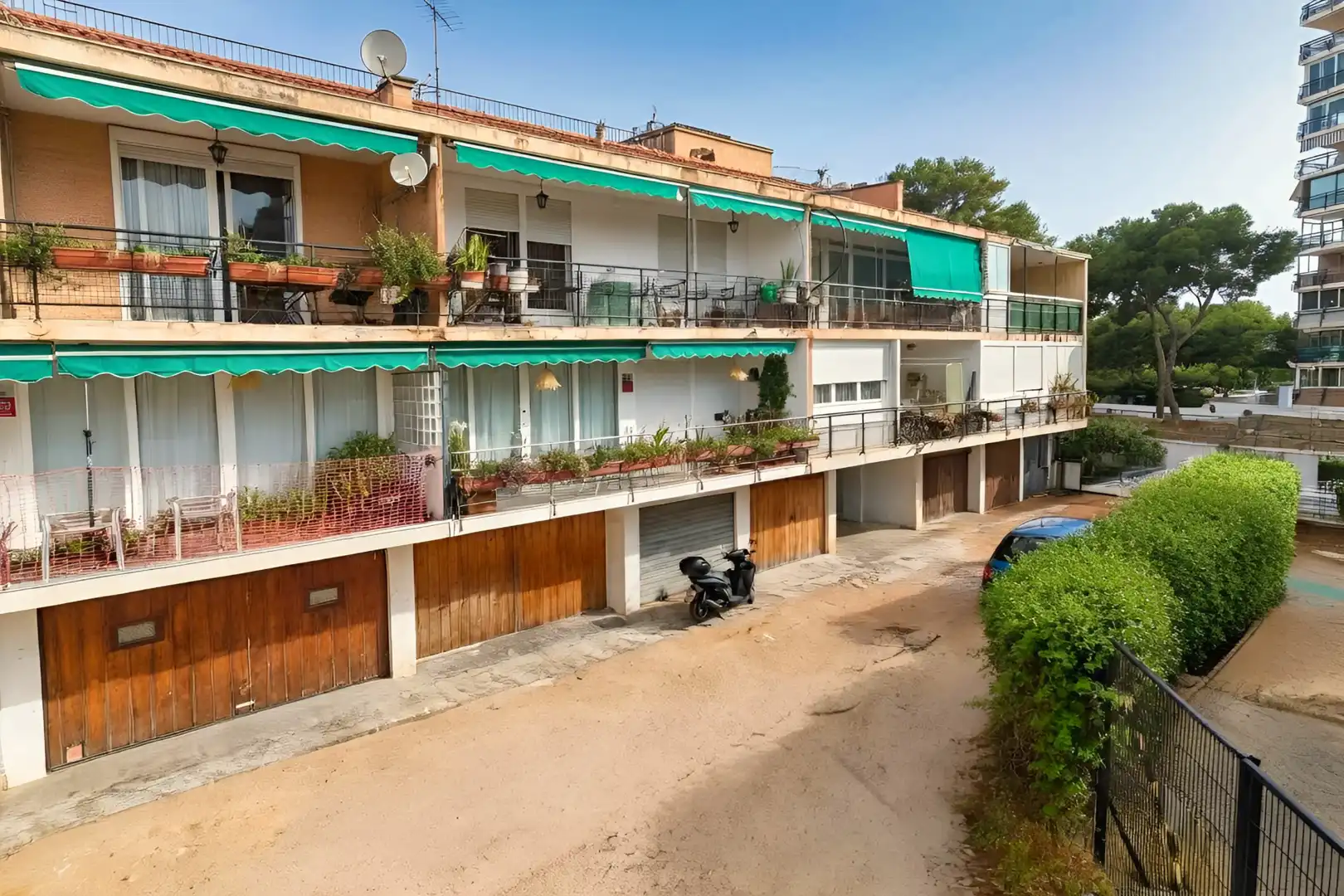 Außenansicht von Wohnungen zur Miete in Alicante / Alacant mit Klimaanlage, Heizung und Terrasse