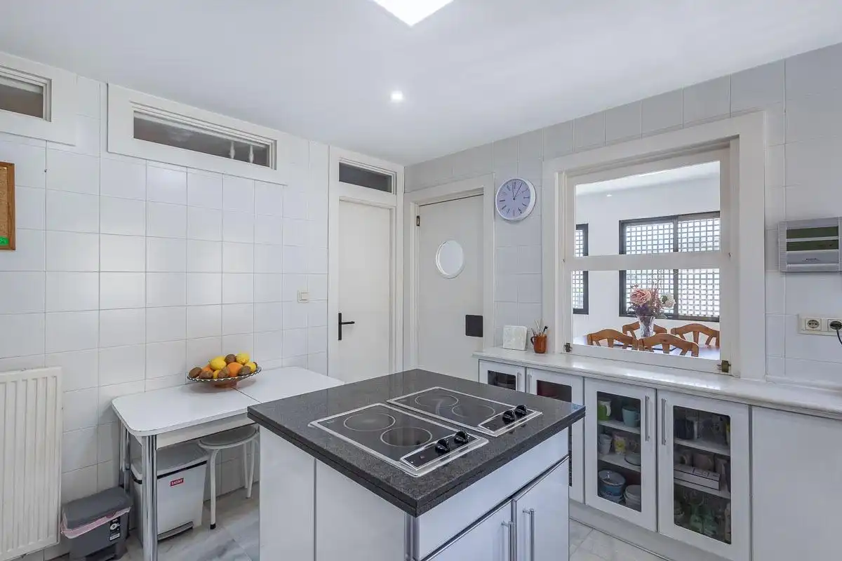 Kitchen of Houses for sale in Granada  with Air Conditioner, Heating and Terrace