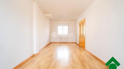 Foto 2 de Casa adosada en venta en Plaza de Toros, Atarfe