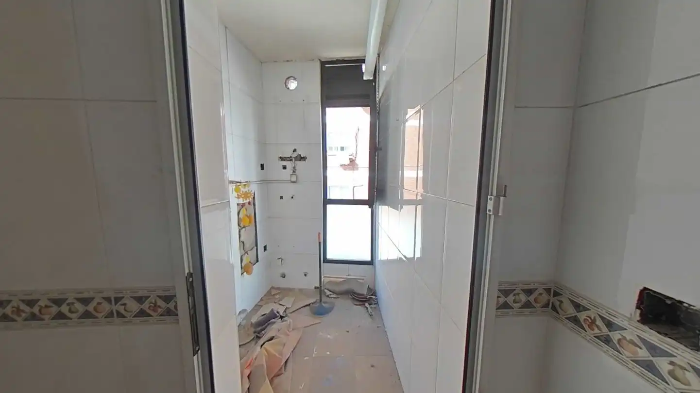 Bathroom of Flat for sale in Puertollano  with Swimming Pool