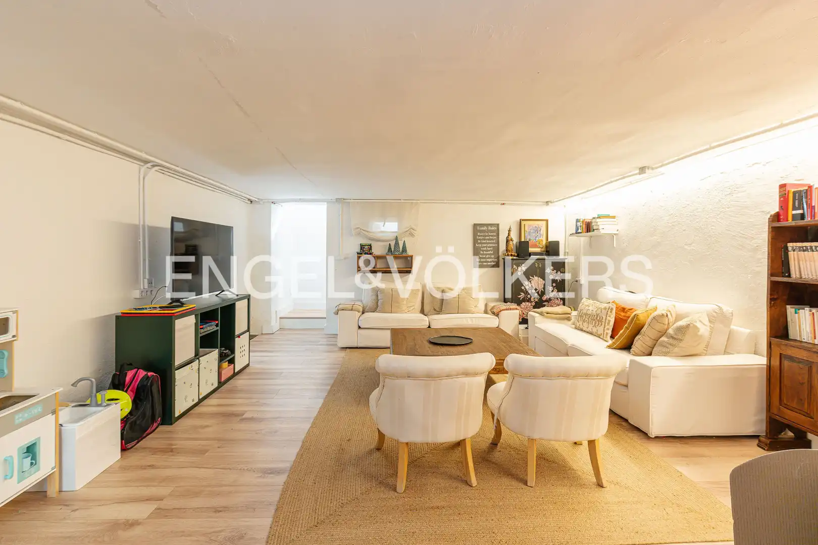 Casa adosada en venta en Urbanización Este - Montepríncipe