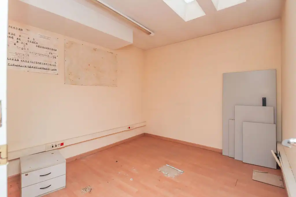 Büro zum Verkauf in C/ Doctor Ferrán , Ponent